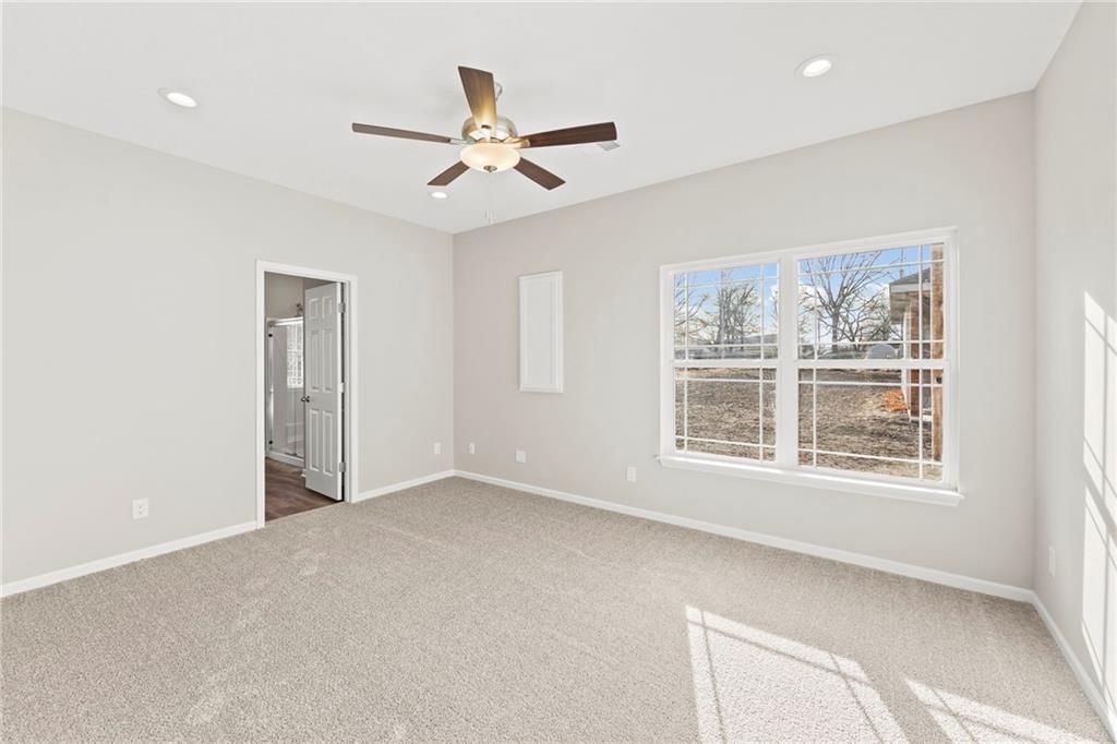 818 W 10th Street — photo 17