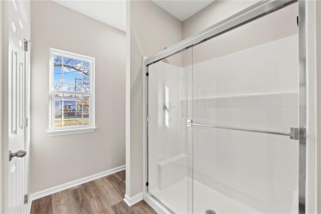 818 W 10th Street — photo 21