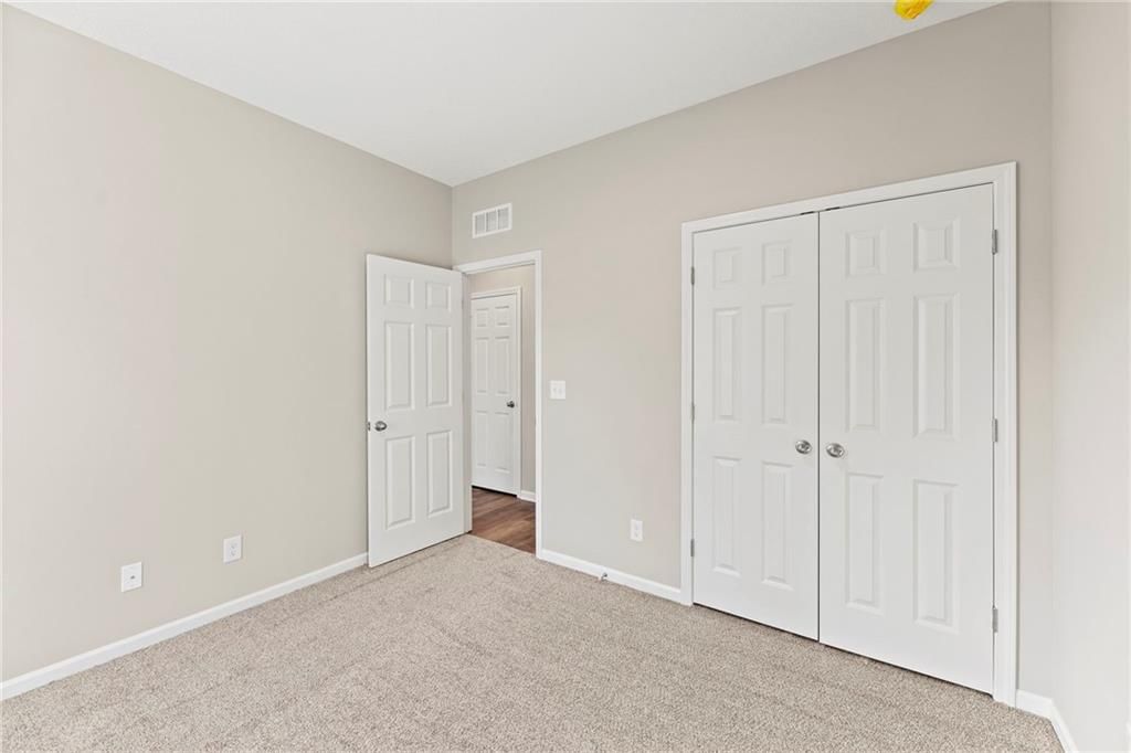 818 W 10th Street — photo 28