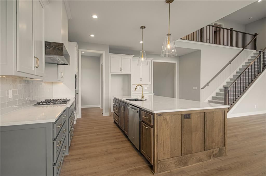 17168 S Laurelwood Street — photo 14