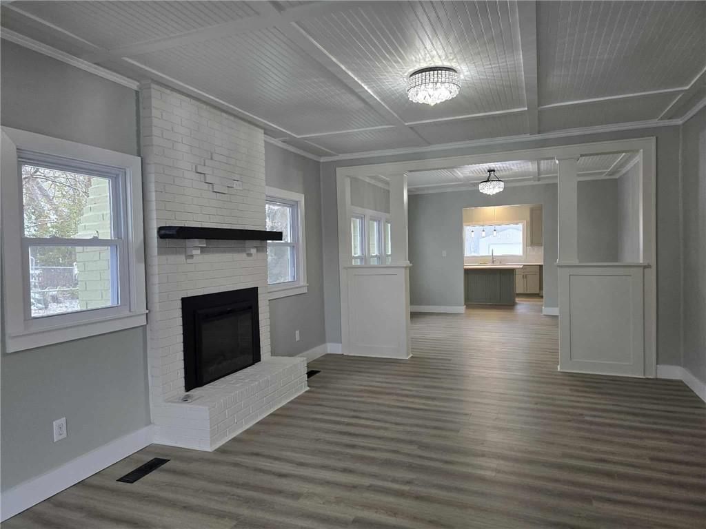 605 E Grandriver Street — photo 3