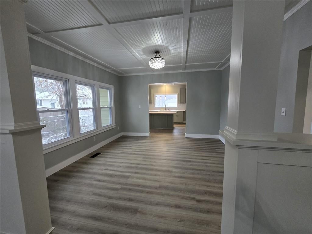 605 E Grandriver Street — photo 6
