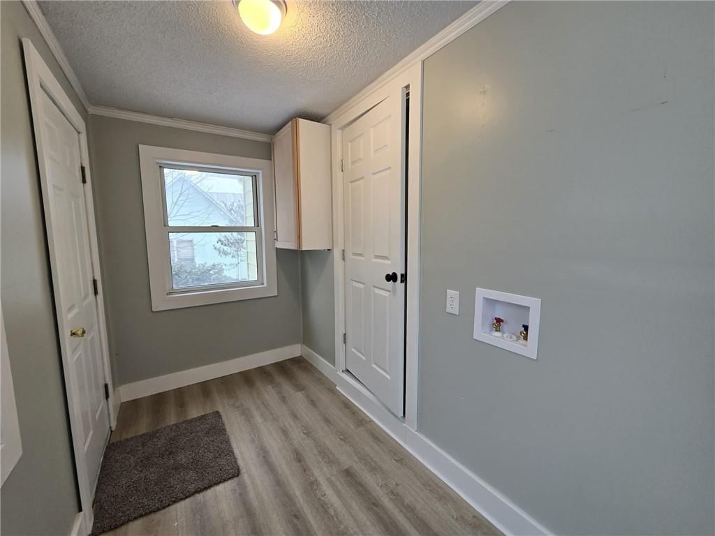 605 E Grandriver Street — photo 10