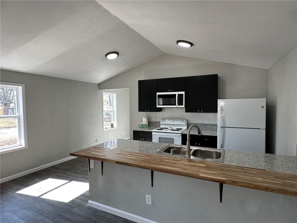 1822 S Hawthorne Avenue — photo 5
