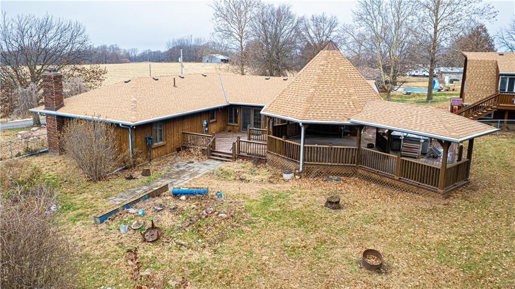 1402 SE Moore Road — photo 28