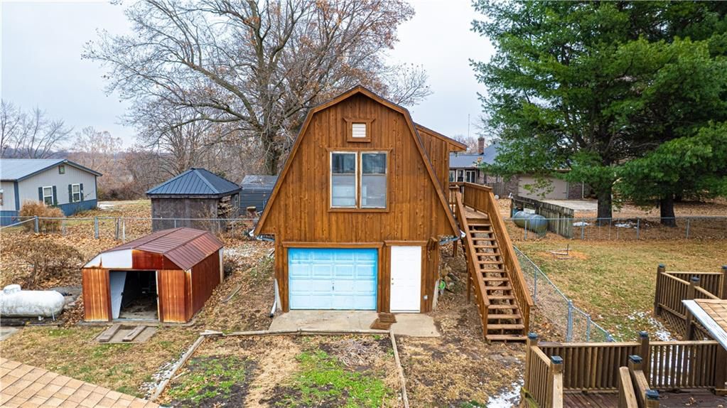 1402 SE Moore Road — photo 38