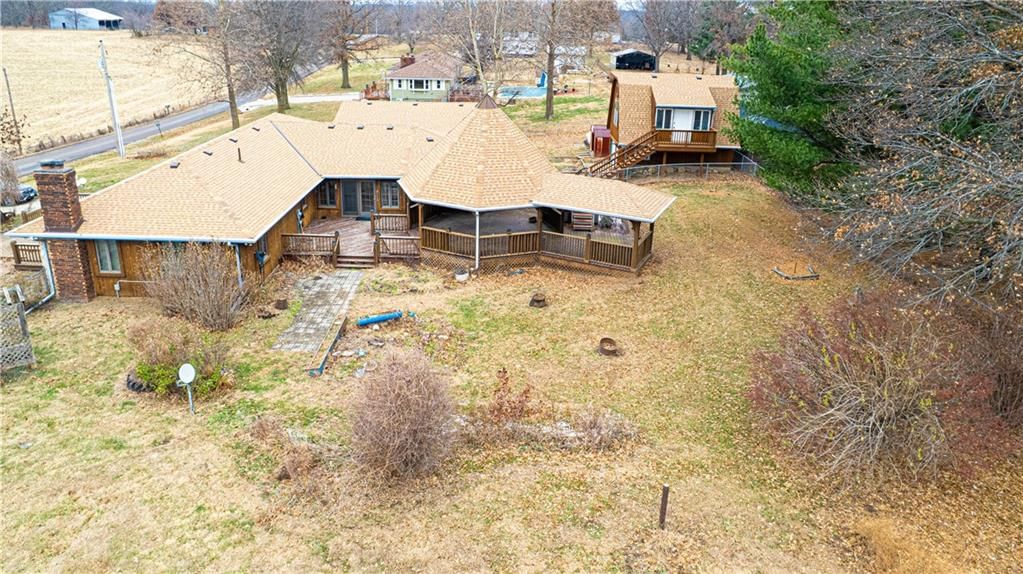 1402 SE Moore Road — photo 41