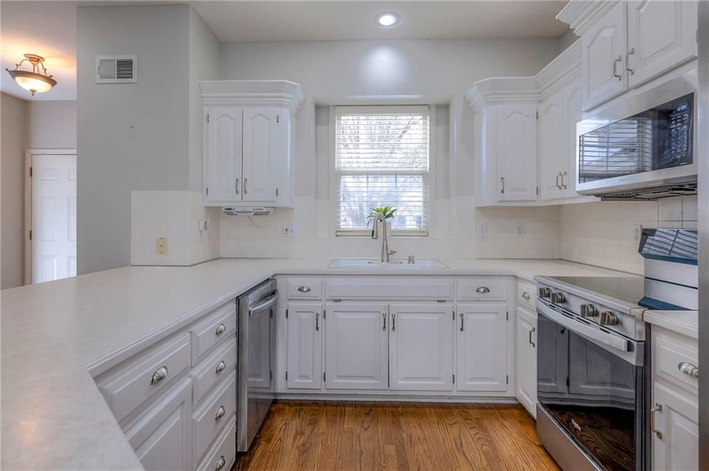 7306 W 148th Street — photo 5