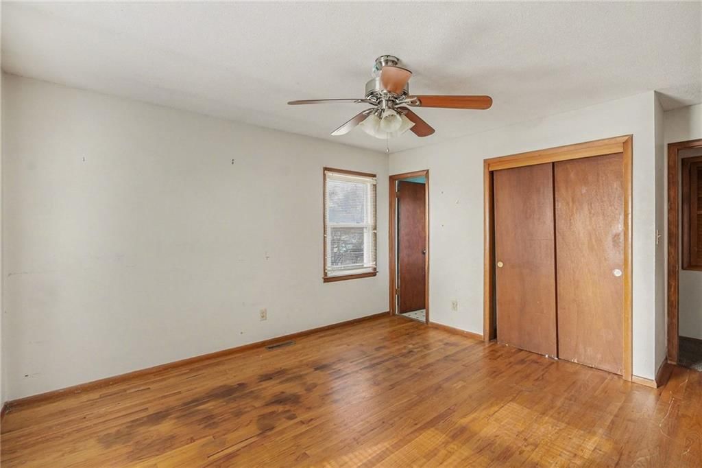 11810 Fuller Avenue — photo 8