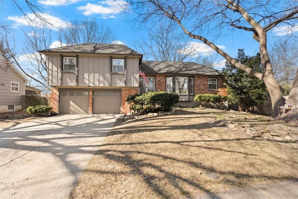 6724 Mackey Street, Overland Park, KS