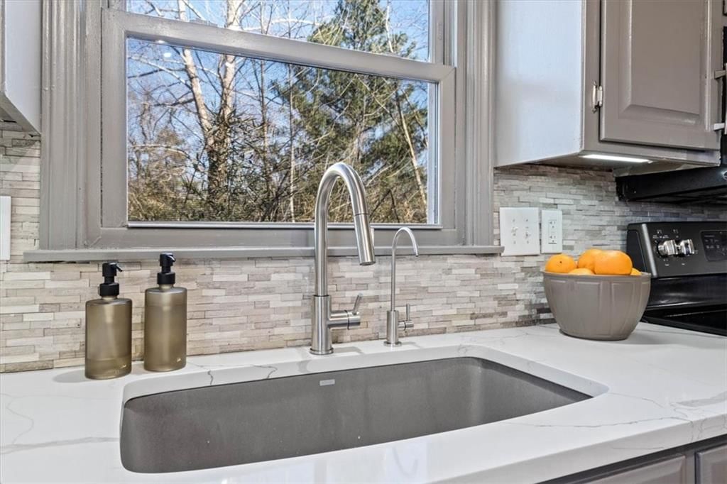 6724 Mackey Street — photo 11