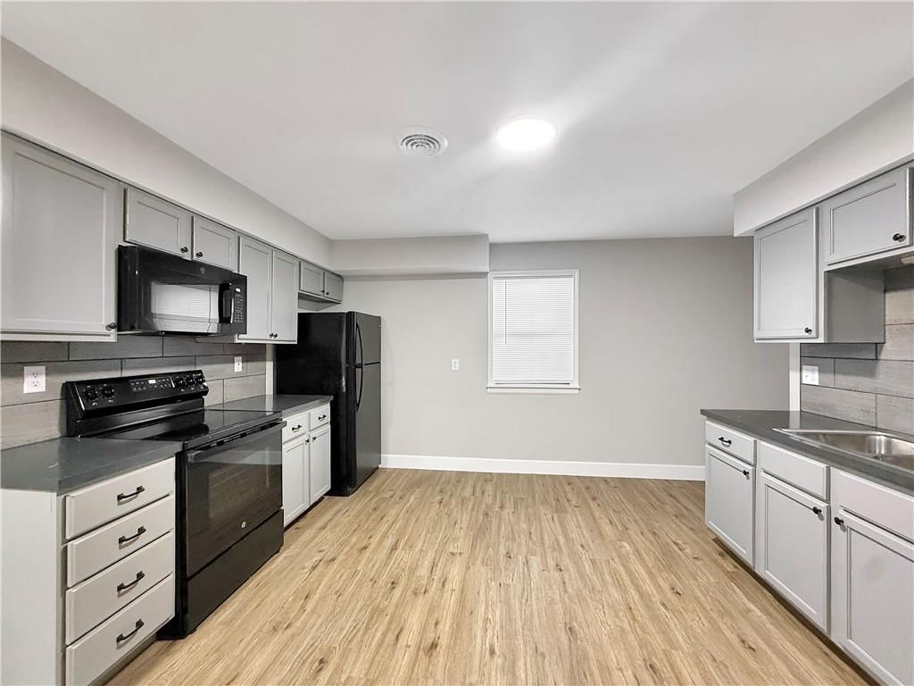 217 W 17th Street — photo 5