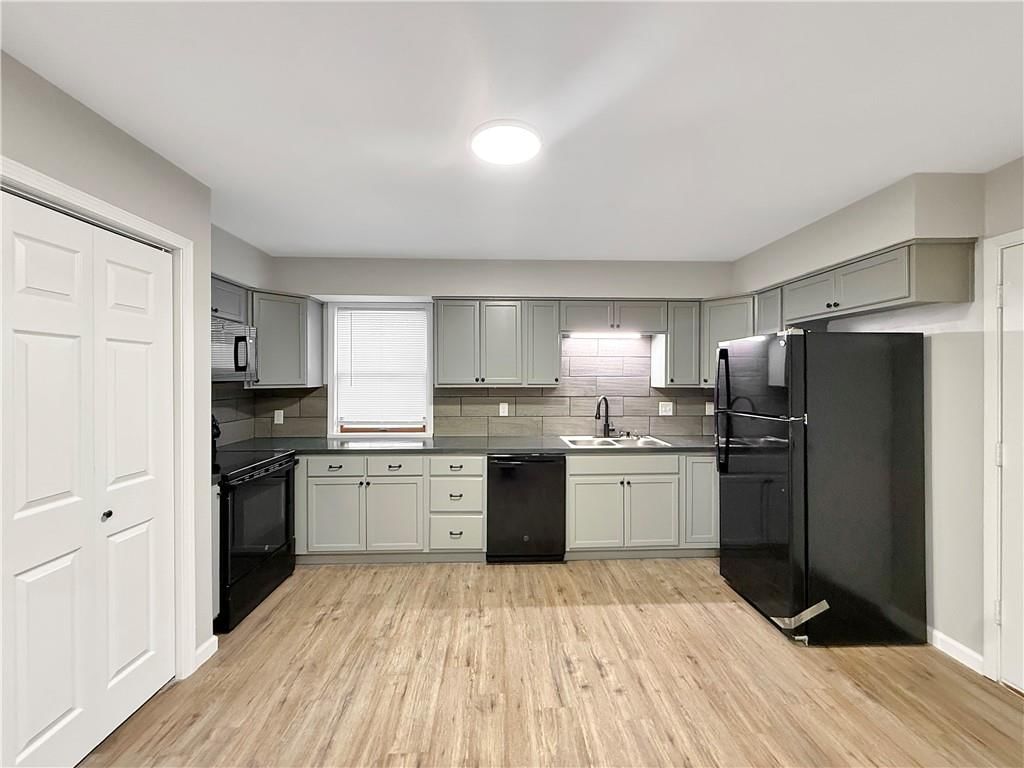 217 W 17th Street — photo 12