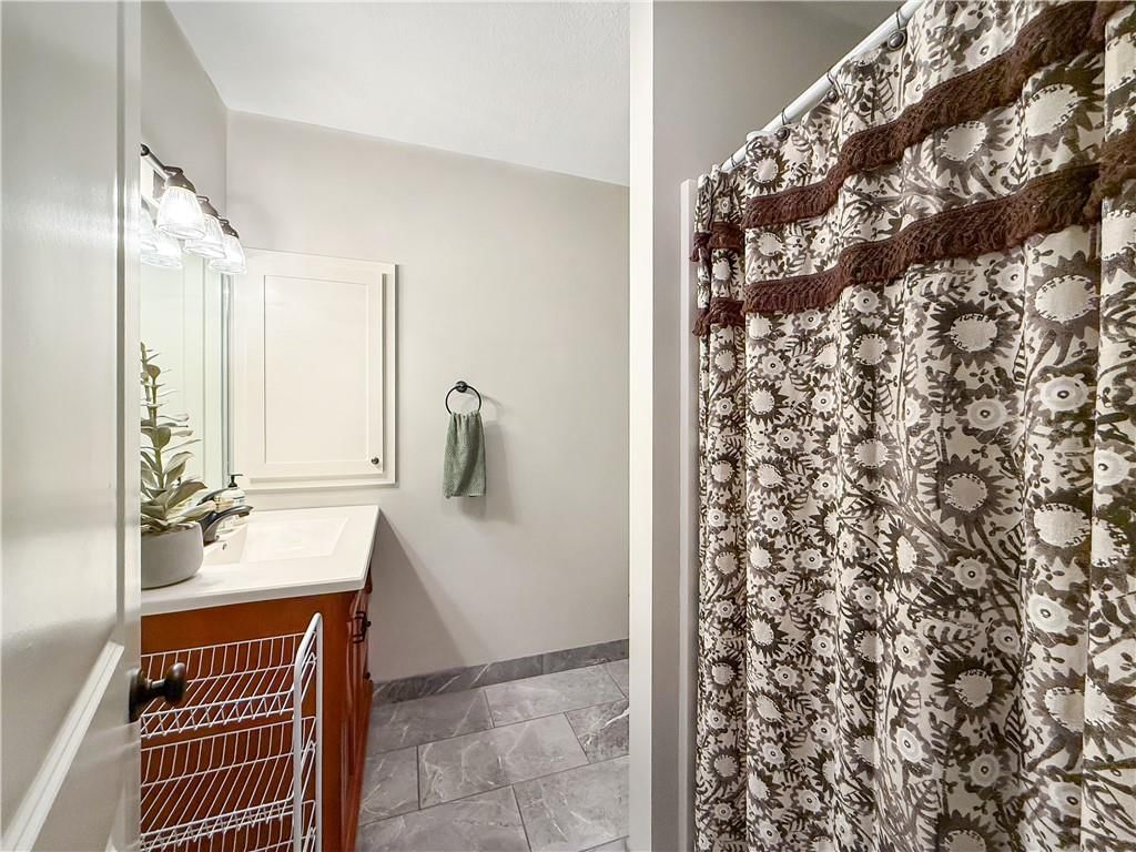 1110 Elm Street — photo 20