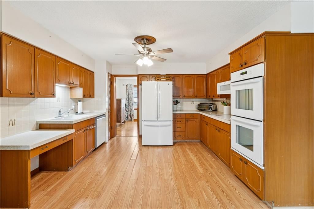 3225 NE 47th Street — photo 15