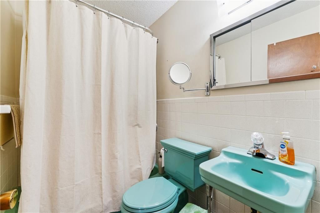 3225 NE 47th Street — photo 32