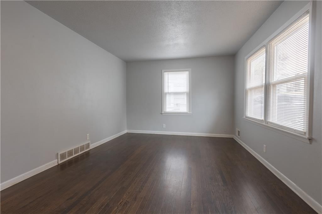 3916 N Spruce Avenue — photo 5