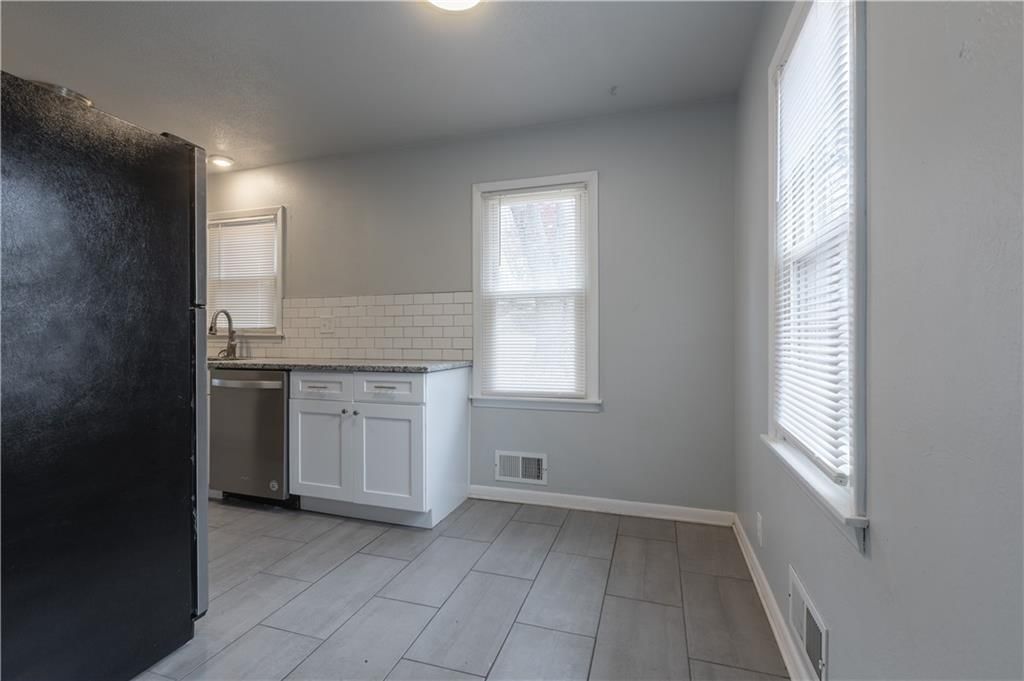3916 N Spruce Avenue — photo 10