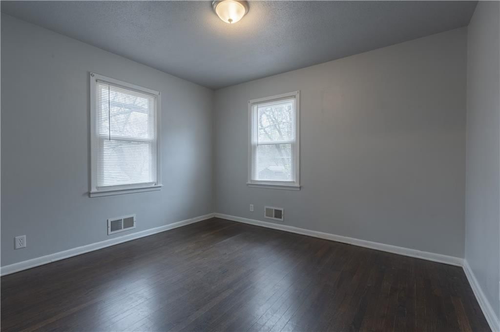 3916 N Spruce Avenue — photo 15