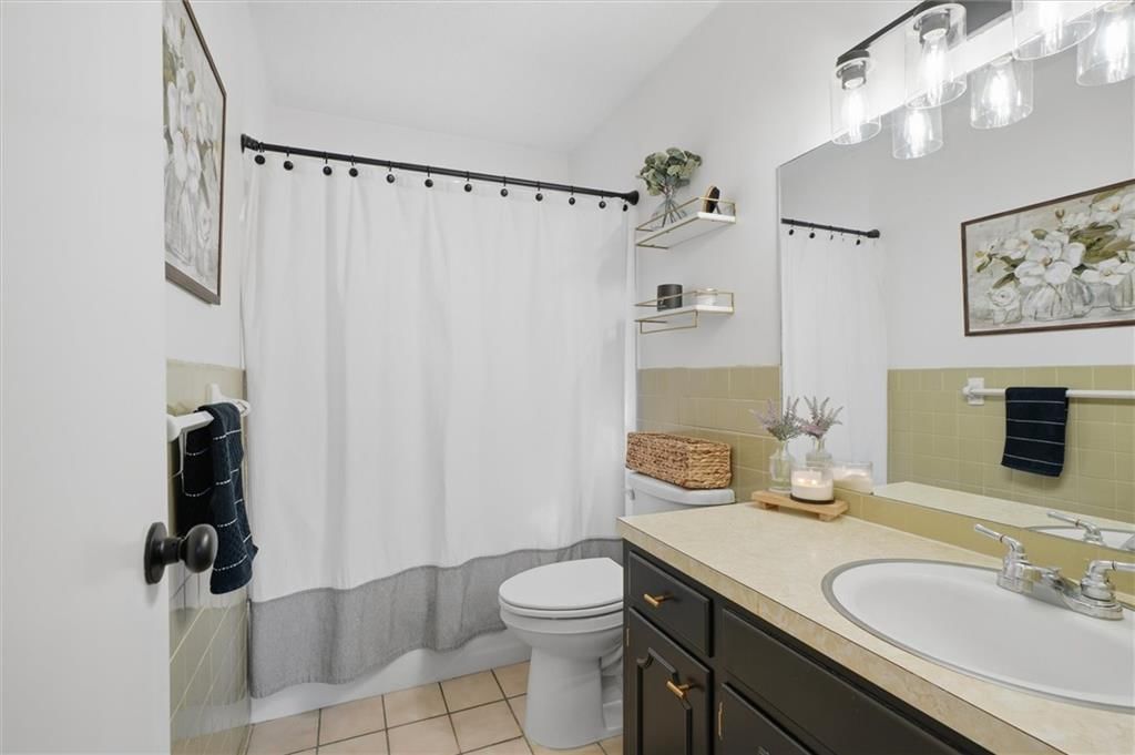 203 Sanderson Drive — photo 13