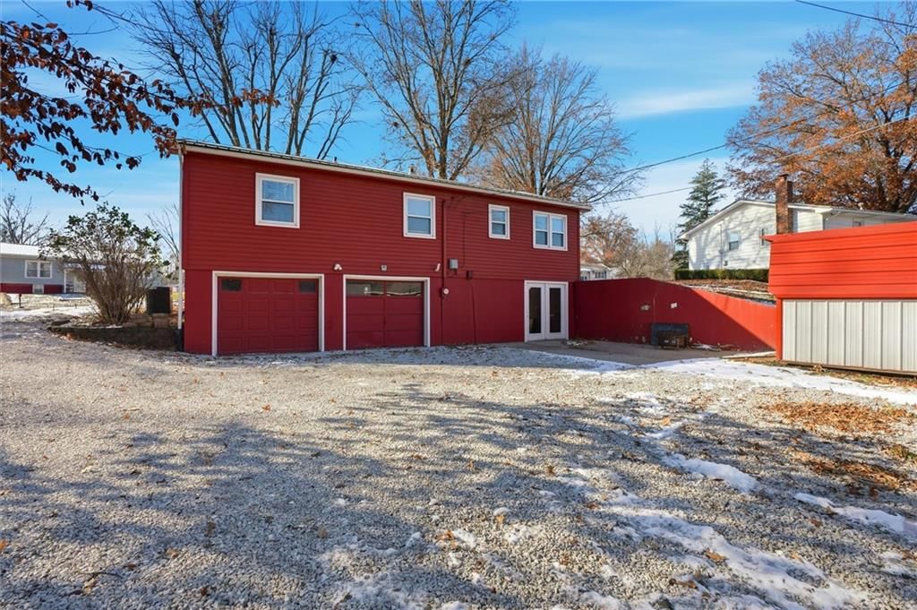 203 Sanderson Drive — photo 21
