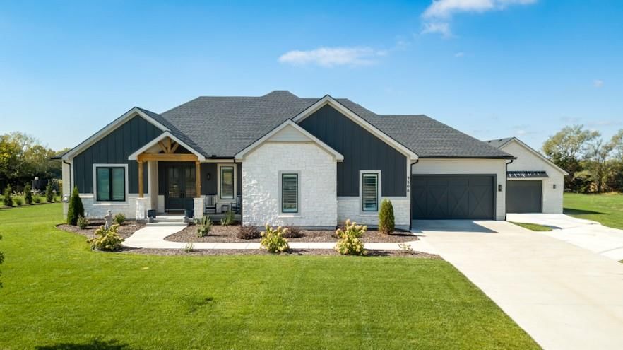 9806 Ingrid Street, De Soto, KS