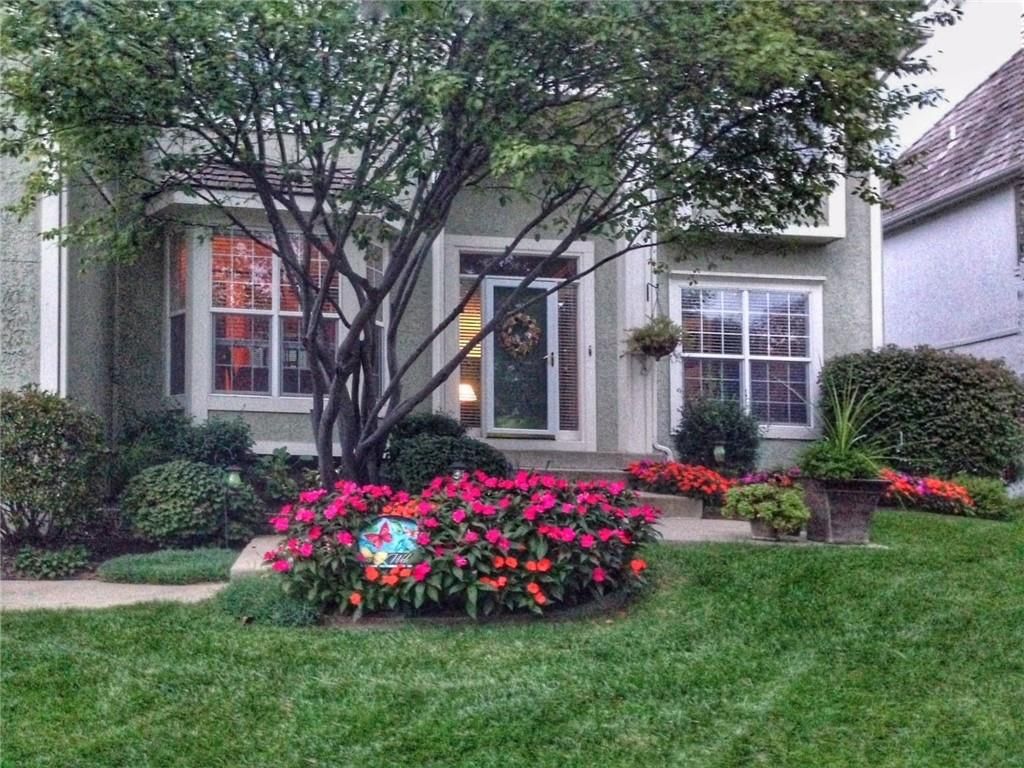 8528 Candlelight Lane — photo 2
