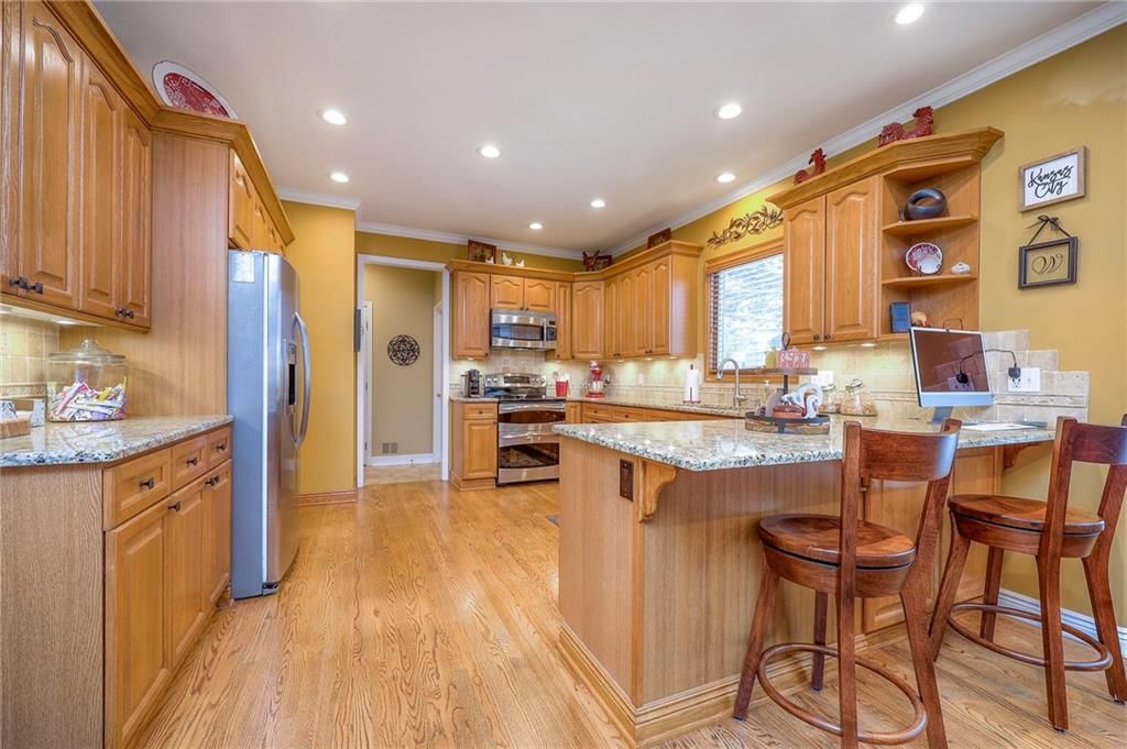 8528 Candlelight Lane — photo 18
