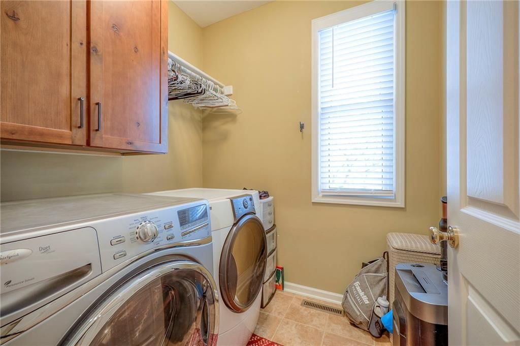 8528 Candlelight Lane — photo 23