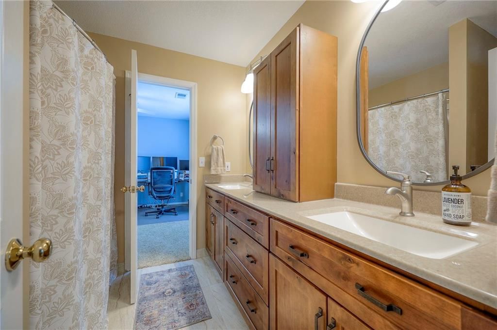 8528 Candlelight Lane — photo 28