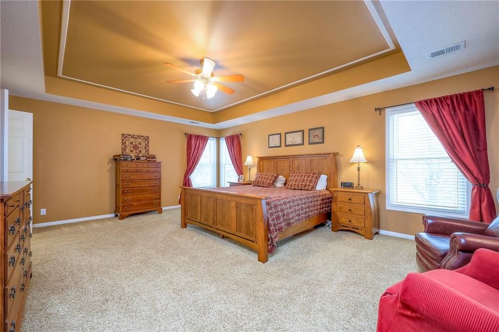 8528 Candlelight Lane — photo 34