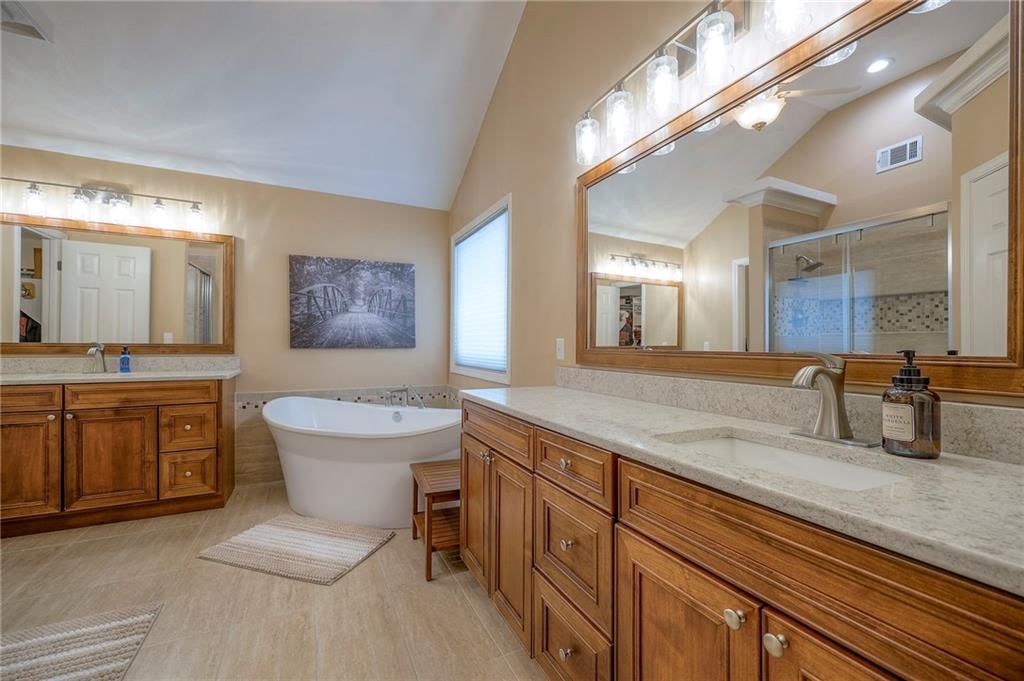 8528 Candlelight Lane — photo 41