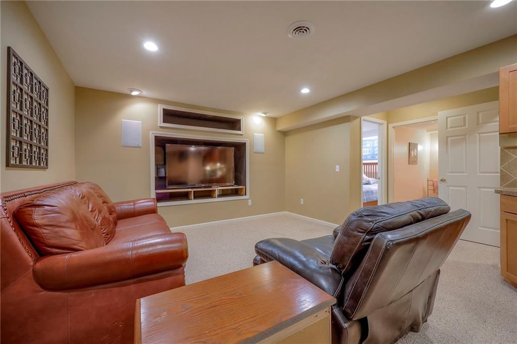 8528 Candlelight Lane — photo 43