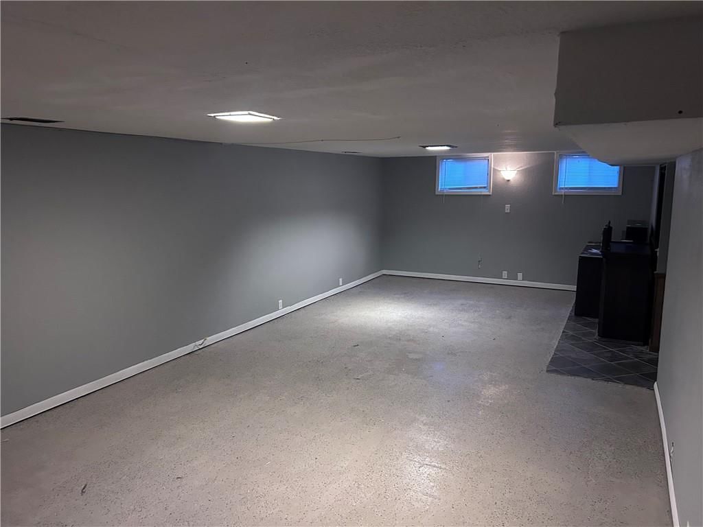 472 W 104 Street — photo 15
