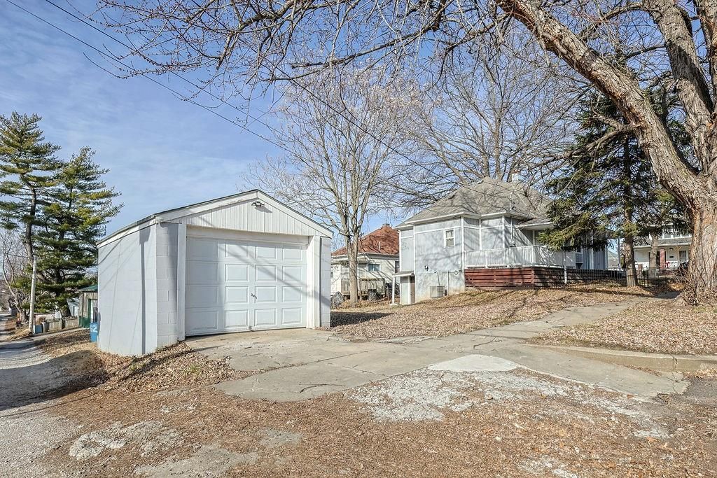 2924 Felix Street — photo 4