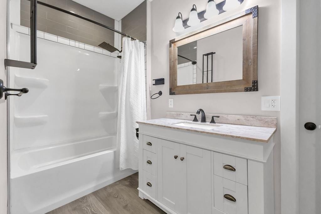 2924 Felix Street — photo 16