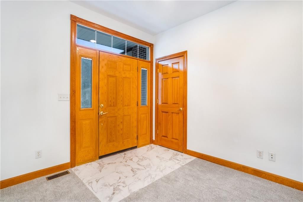 1024 Grace Lane — photo 4