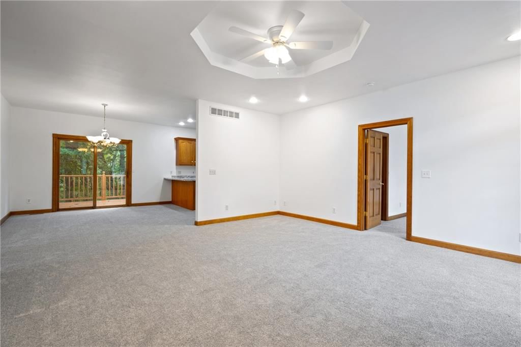 1024 Grace Lane — photo 7