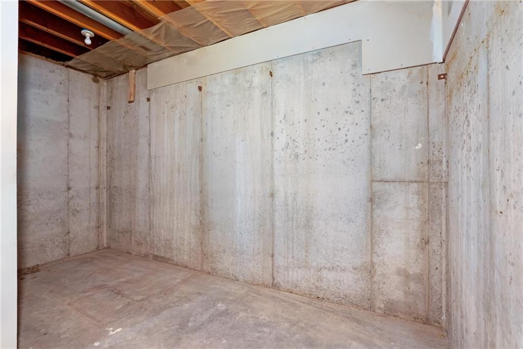 1024 Grace Lane — photo 39