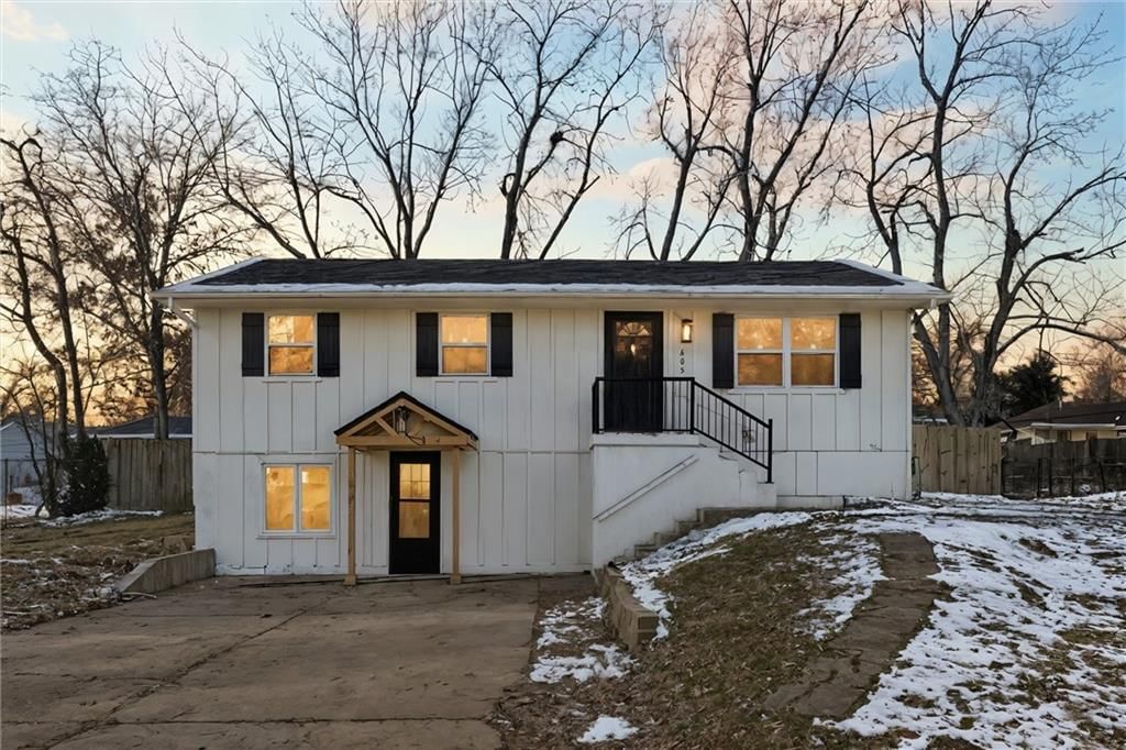 605 NE 3RD Street, Blue Springs, MO
