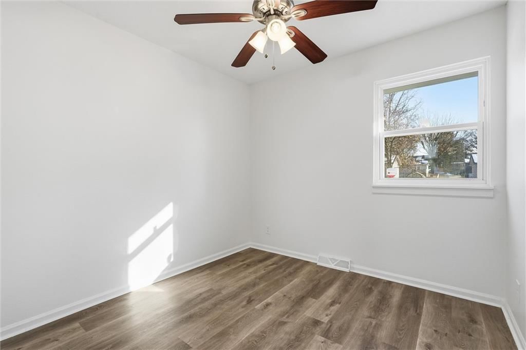 605 NE 3RD Street — photo 18