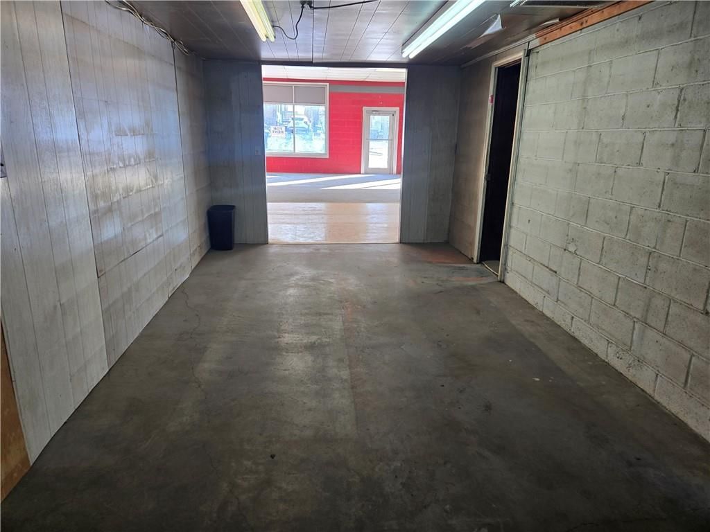 302 N Silver Street — photo 15