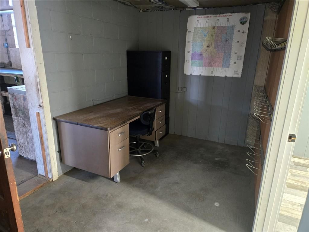 302 N Silver Street — photo 18