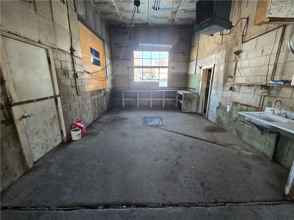 302 N Silver Street — photo 23
