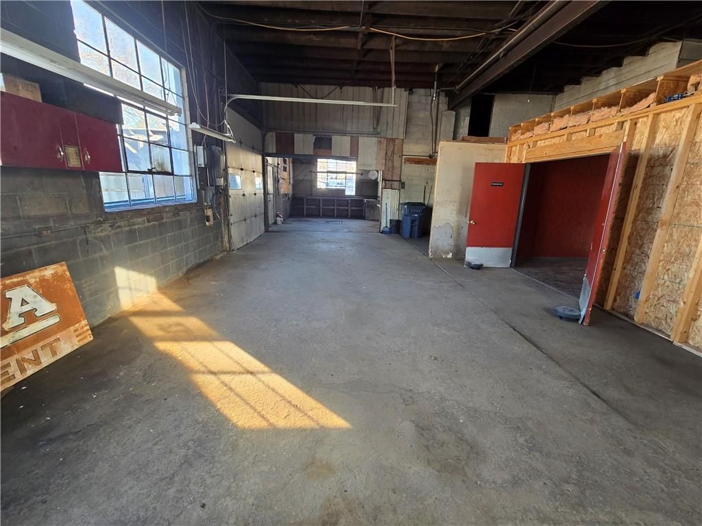 302 N Silver Street — photo 25