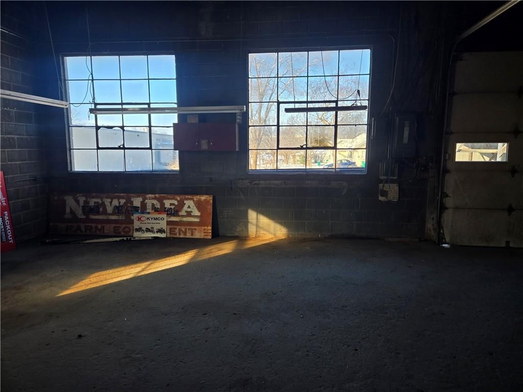 302 N Silver Street — photo 27