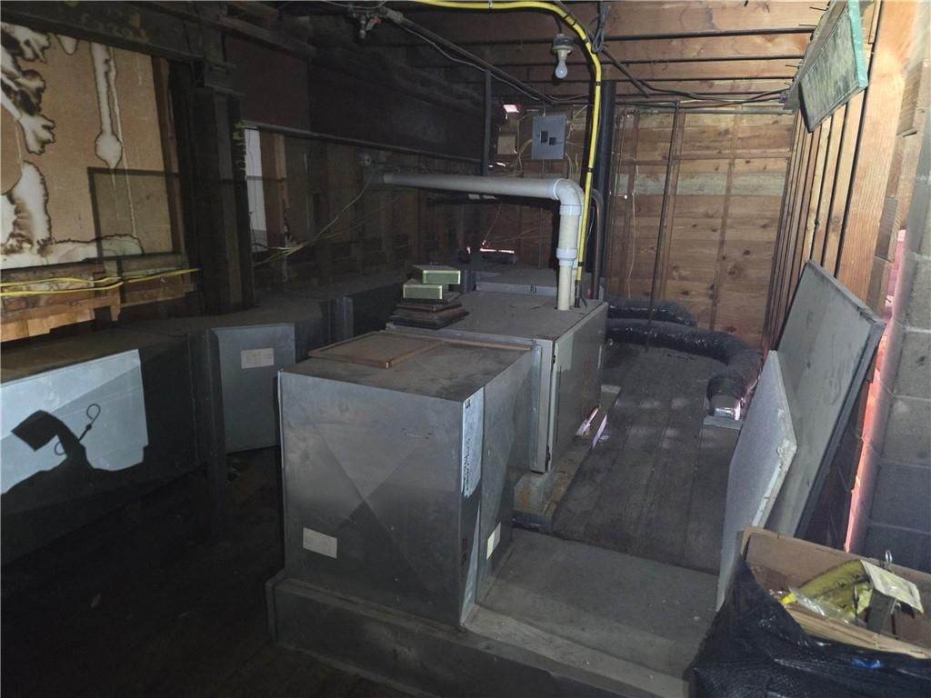 302 N Silver Street — photo 32