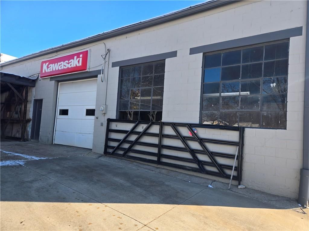 302 N Silver Street — photo 34