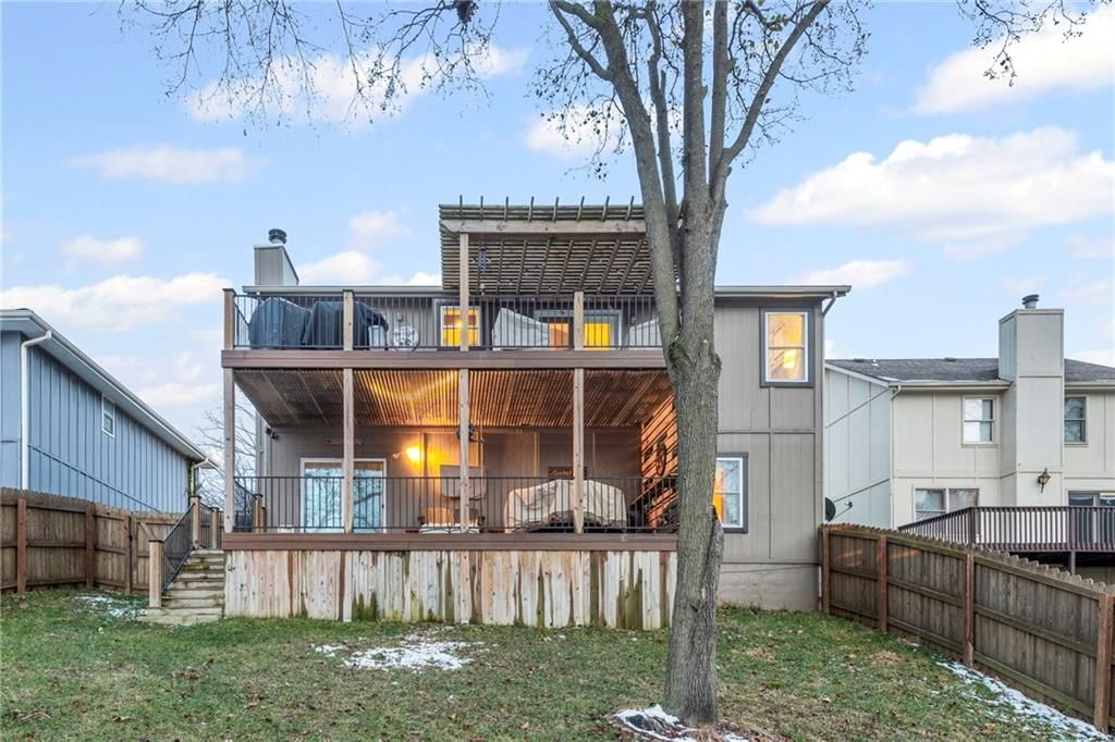 8032 N Everton Avenue — photo 32