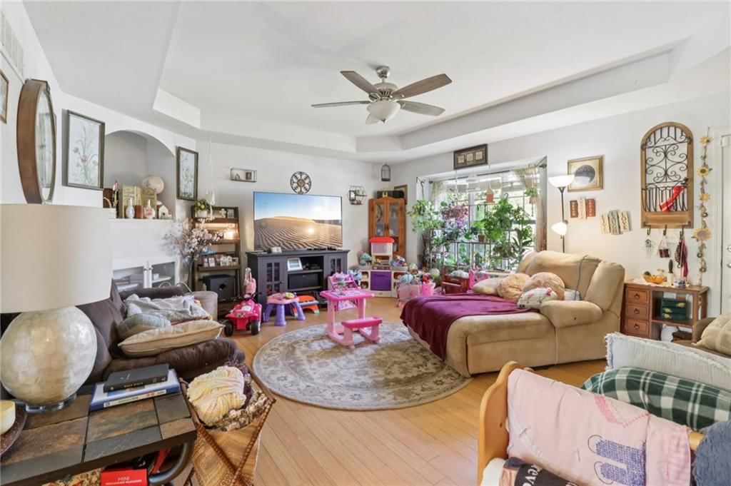 720 Burlington Road — photo 16